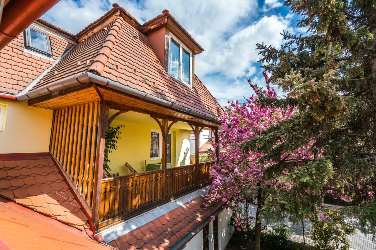 Szent Kristof Panzio Hotel Esztergom Exterior foto